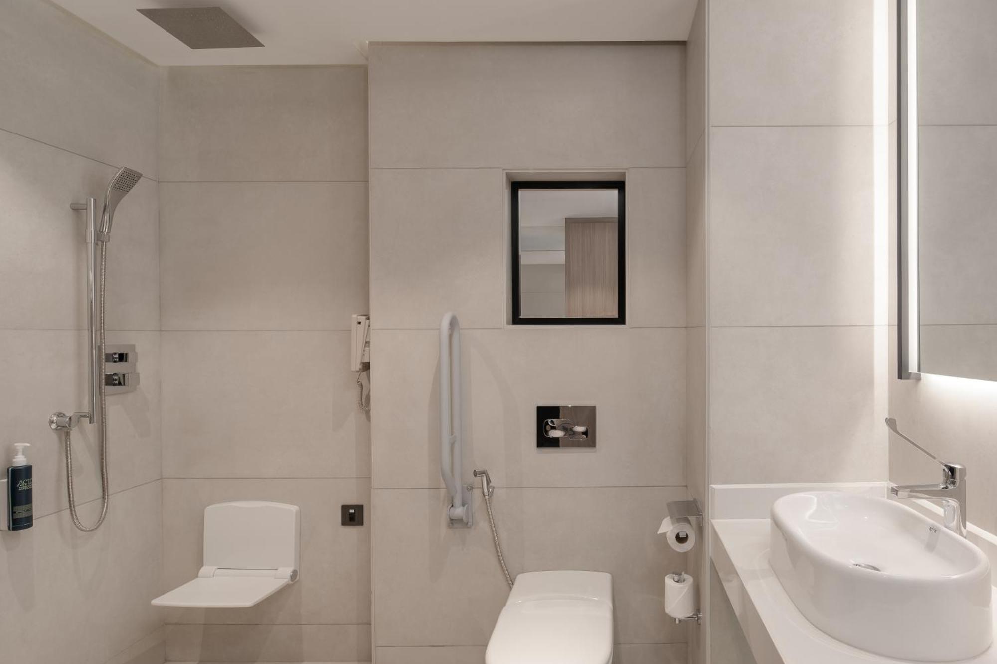 Four Points By Sheraton Kampala Buitenkant foto